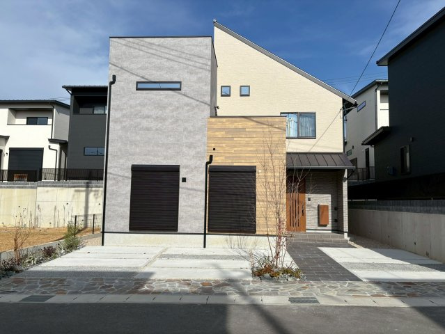 PEAKS山の田中央