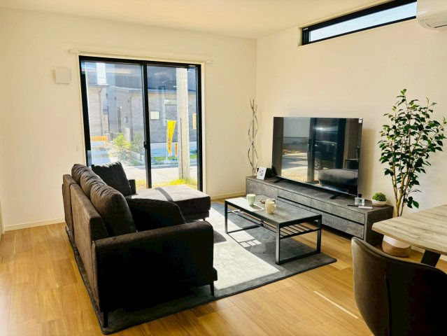 PEAKS山の田中央の居間・リビング