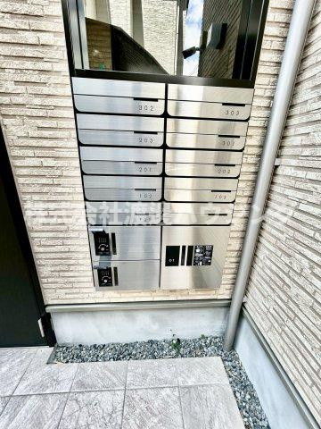 ラウレアコート吹田原町のその他共用部分|宅配BOX付いてます