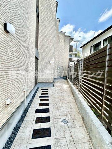 ラウレアコート吹田原町のエントランス