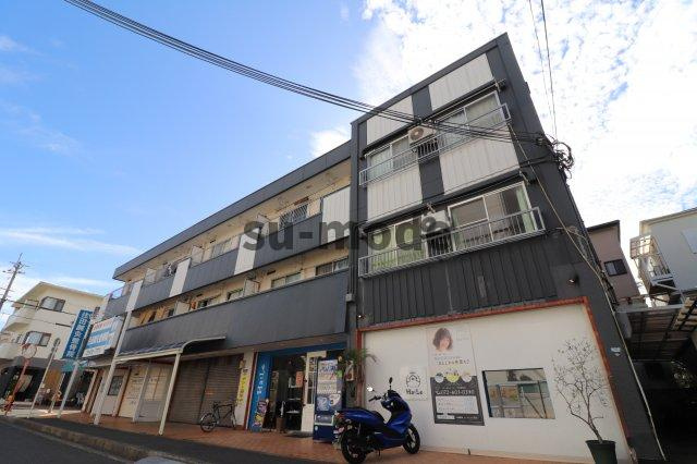 水尾グリーンハイツC棟の外観