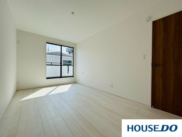 太田市龍舞町6期の洋室|シンプルな洋室なので様々なインテリアに合わせられそうです◎