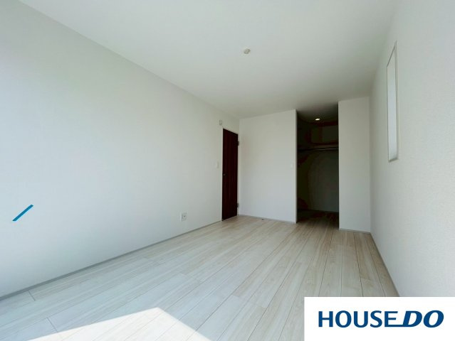 太田市龍舞町6期の洋室|シンプルな洋室なので様々なインテリアに合わせられそうです◎