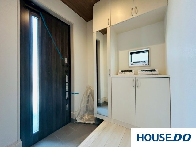 太田市龍舞町6期の玄関|毎日通る玄関はこちらです！！
玄関収納もございます