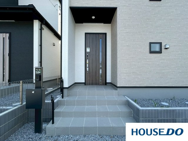 太田市龍舞町6期の玄関|外から見た玄関図