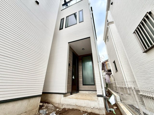 豊島区上池袋3丁目　新築戸建　残2棟の外観|重厚感に溢れた、気品ある邸宅です。