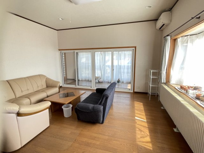 【居間・リビング】 | 合子沢松森店舗付き戸建