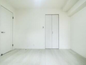 サーパス大博通りの洋室