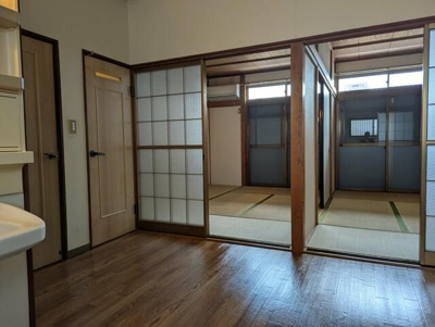 【居間・リビング】 | メグミハイツ