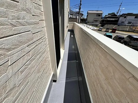 美原区平尾　新築のバルコニー