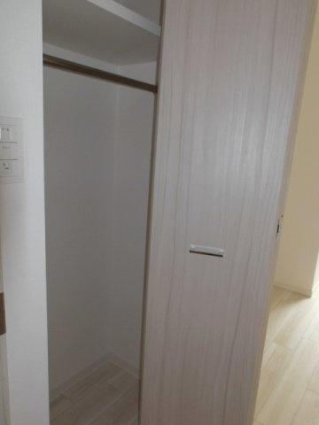 大阪市中央区松屋町住吉の賃貸マンションの収納