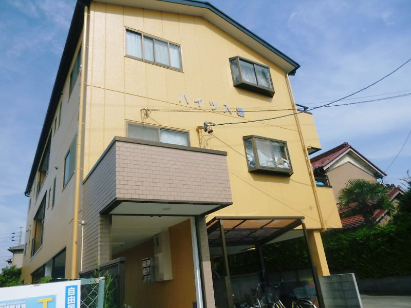 ハイツ入場の外観