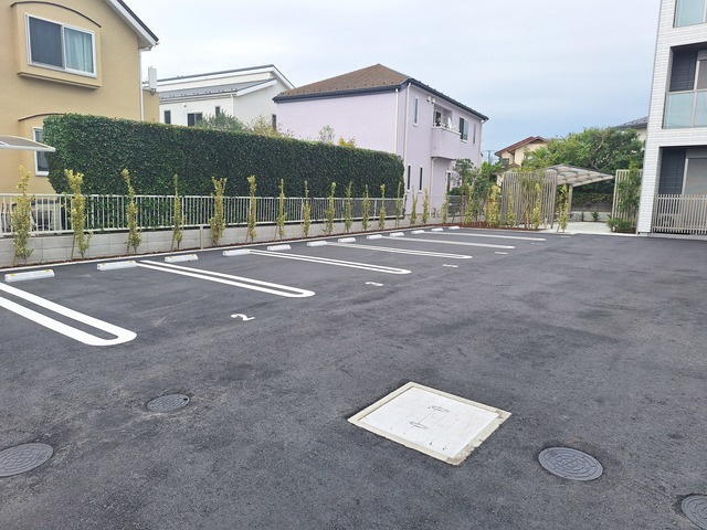 （シニア限定）アクアヘーベルヴィレッジの駐車場|月極駐車場