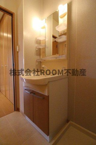 リーフレットエコー　Ⅲ号館の独立洗面台|独立洗面台あり、毎朝おしゃれに忙しい女性の方におすすめです