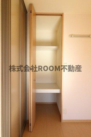 リーフレットエコー　Ⅲ号館の寝室|使い勝手のいい寝室です