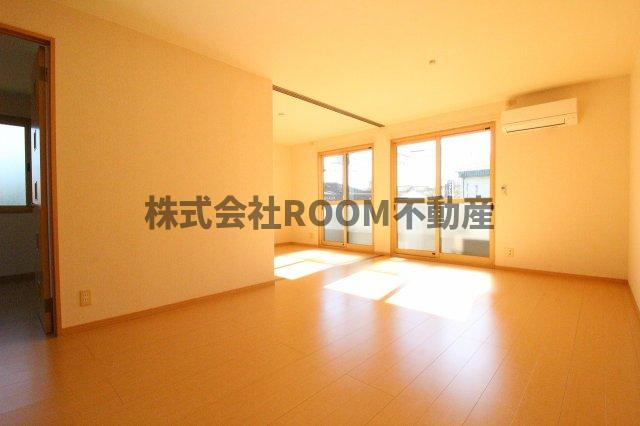 リーフレットエコー　Ⅲ号館の居間・リビング|おしゃれな居間です