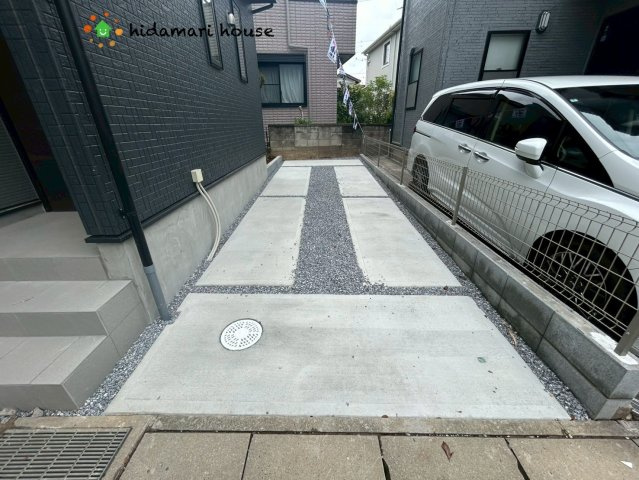 桶川市上日出谷南2期　新築戸建　グラファーレ01の駐車場