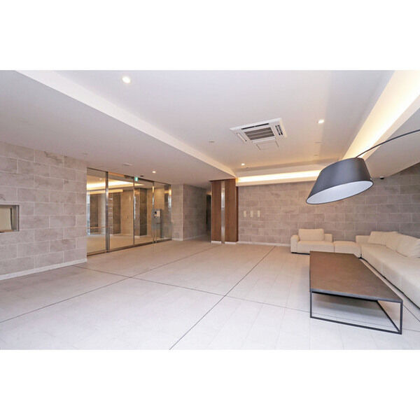 大阪市淀川区加島１丁目の店舗一部のロビー