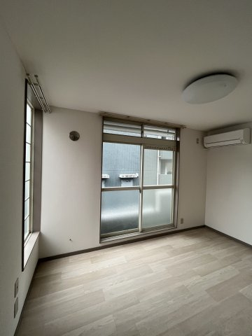 【洋室】 | コーポラスサワ