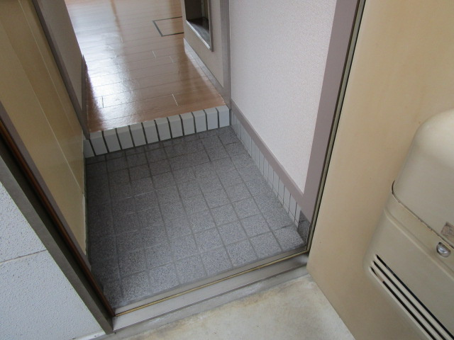 【玄関】 | コーポラスサワ