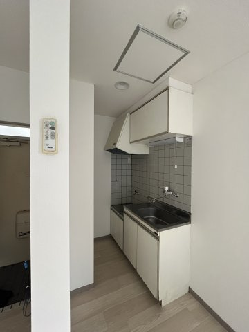 【キッチン】 | コーポラスサワ | コンパクトなキッチンで掃除もラクラク