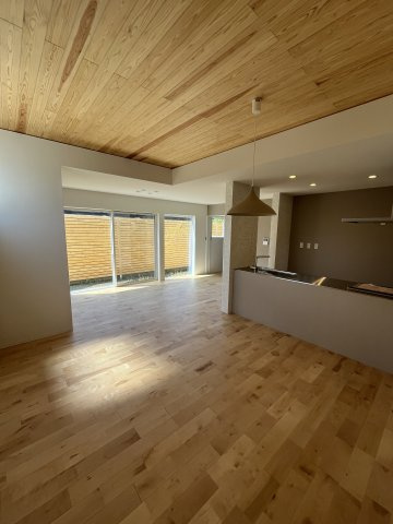 D&CP飯岡Ⅳ【1,780】土地68.36坪　建物29.20坪の居間・リビング|19.1畳の開放感のある広々としたLDK