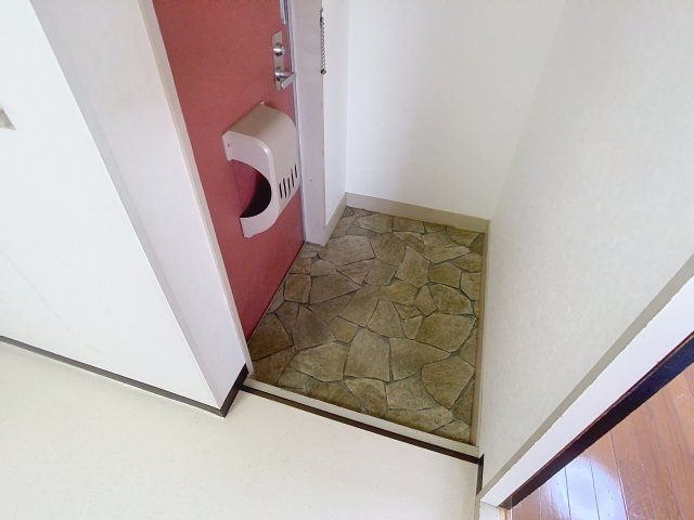 レジデンス高橋Aの玄関