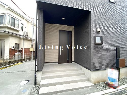 【玄関】 | 【仲介手数料０円】秦野市曽屋7期　新築一戸建て | 【仲介手数料０円】秦野市曽屋7期　新築一戸建て