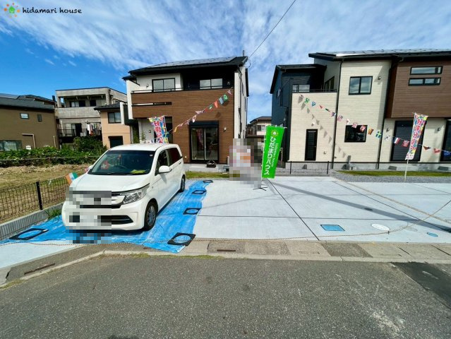 桶川市上日出谷南3丁目　新築戸建　ブルーミングガーデン01の駐車場
