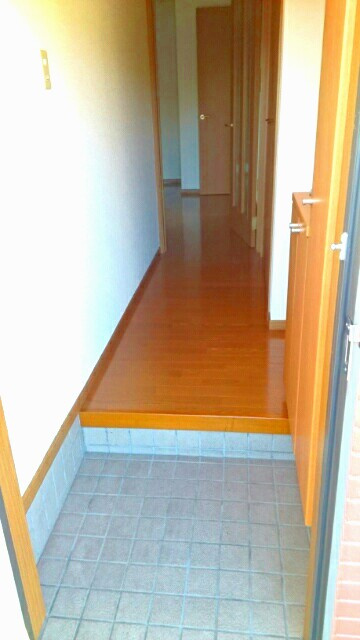 アヴニールⅤの玄関