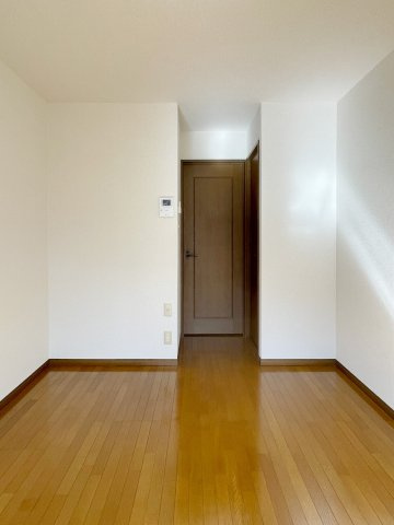 ノナ・チェレスタの洋室|洋室です