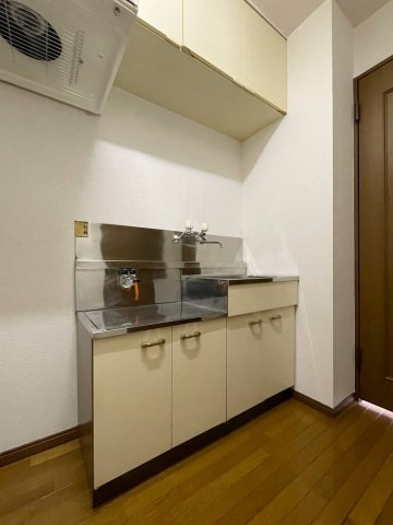 ノナ・チェレスタのキッチン|※写真は、別号室の写真です。