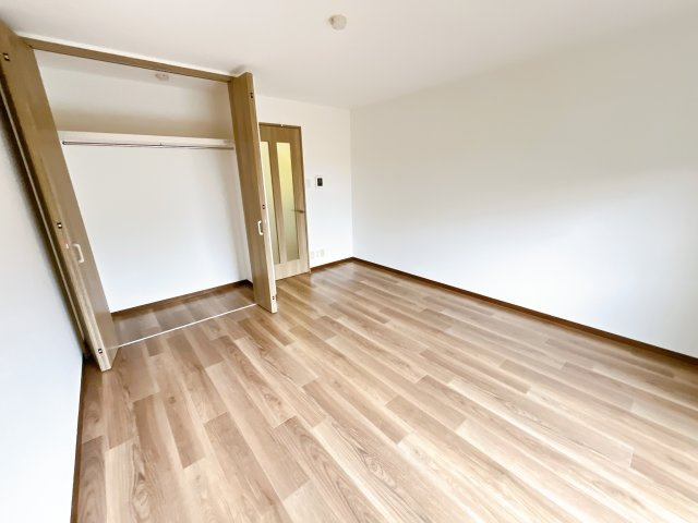 グレイスK.O.M　Iの内装|別部屋同一間取りのお写真となります。