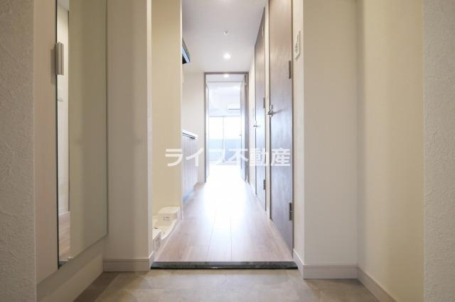 プレサンスＯＳＡＫＡ東成中本ハーヴィルの玄関