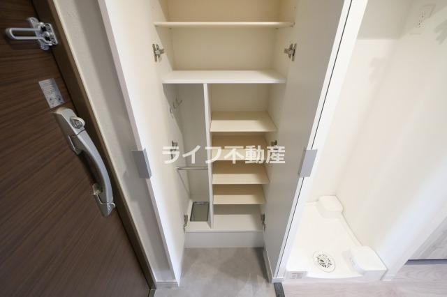 プレサンスＯＳＡＫＡ東成中本ハーヴィルの収納