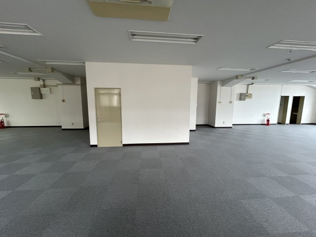 大沢建設　第7ビルの内装