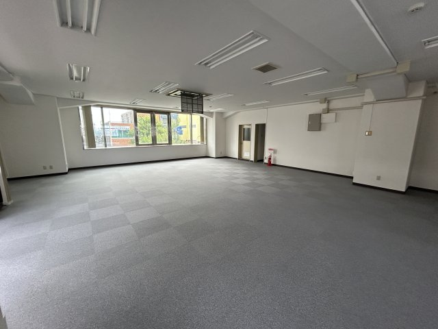 大沢建設　第7ビルの内装