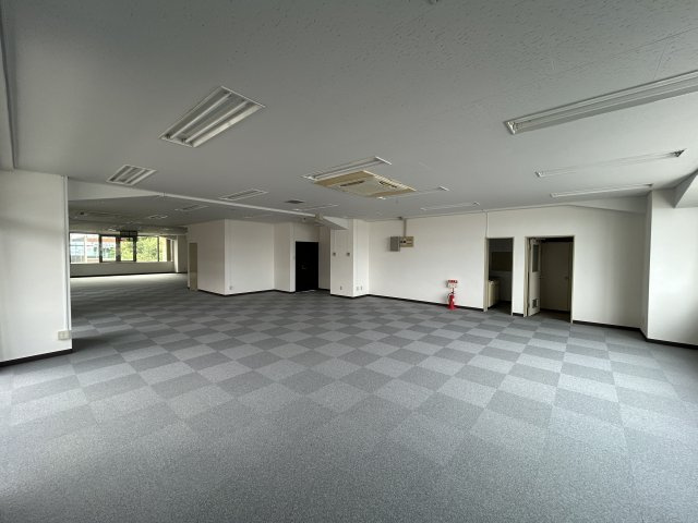 大沢建設　第7ビルの内装