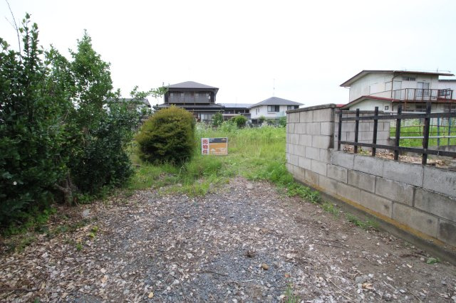 筑西市小川の外観|南側公道から進入口を撮影しました！