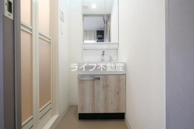 プレサンスＯＳＡＫＡ東成中本ハーヴィルの洗面所|ゆったりとスペースのある洗面所