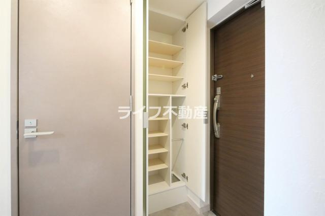 プレサンスＯＳＡＫＡ東成中本ハーヴィルの収納|便利な収納スペースです