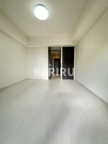 エスティメゾン京橋の居間・リビング