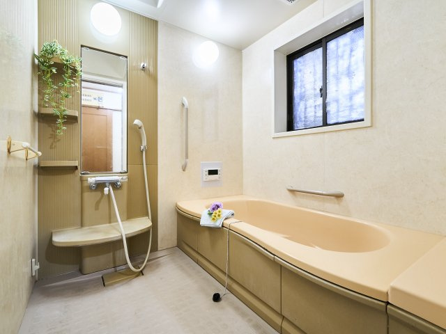 【浴室】 | 小牧市大字二重堀/中古住宅