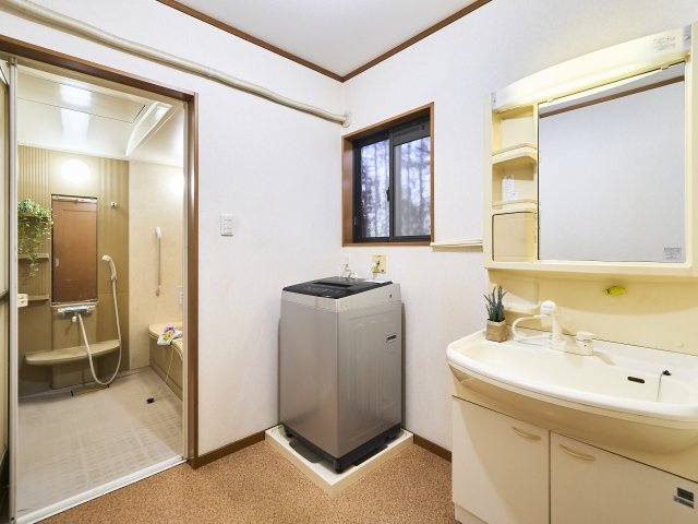 【独立洗面台】 | 小牧市大字二重堀/中古住宅 | 1階洗面