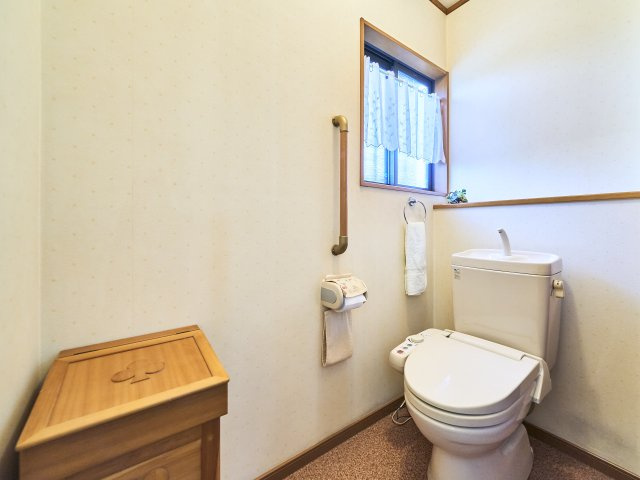 【トイレ】 | 小牧市大字二重堀/中古住宅 | 1階トイレ