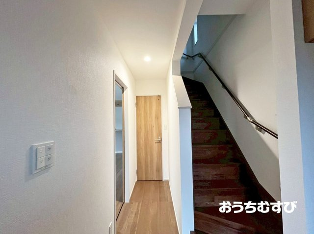春日井市朝宮町第3(全1棟)1号棟の玄関