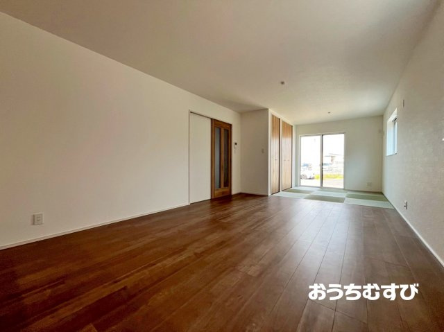 春日井市朝宮町第3(全1棟)1号棟の居間・リビング