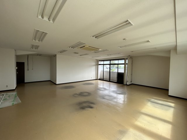 大沢建設　第7ビルの内装