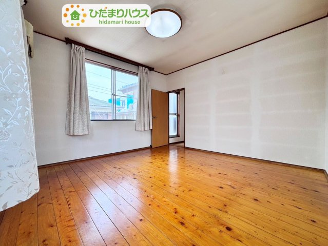 野田市山崎　中古戸建　昭和51年築の洋室|大きなベッドを置いて家族みんなで寝れる広さの主寝室☆彡