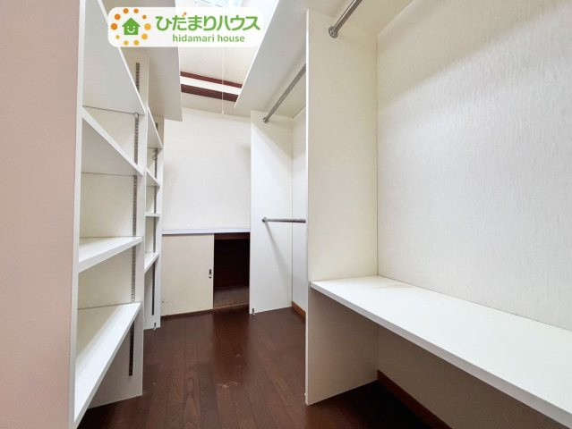 野田市山崎　中古戸建　昭和51年築の収納|家族分の洋服を収納できます♪